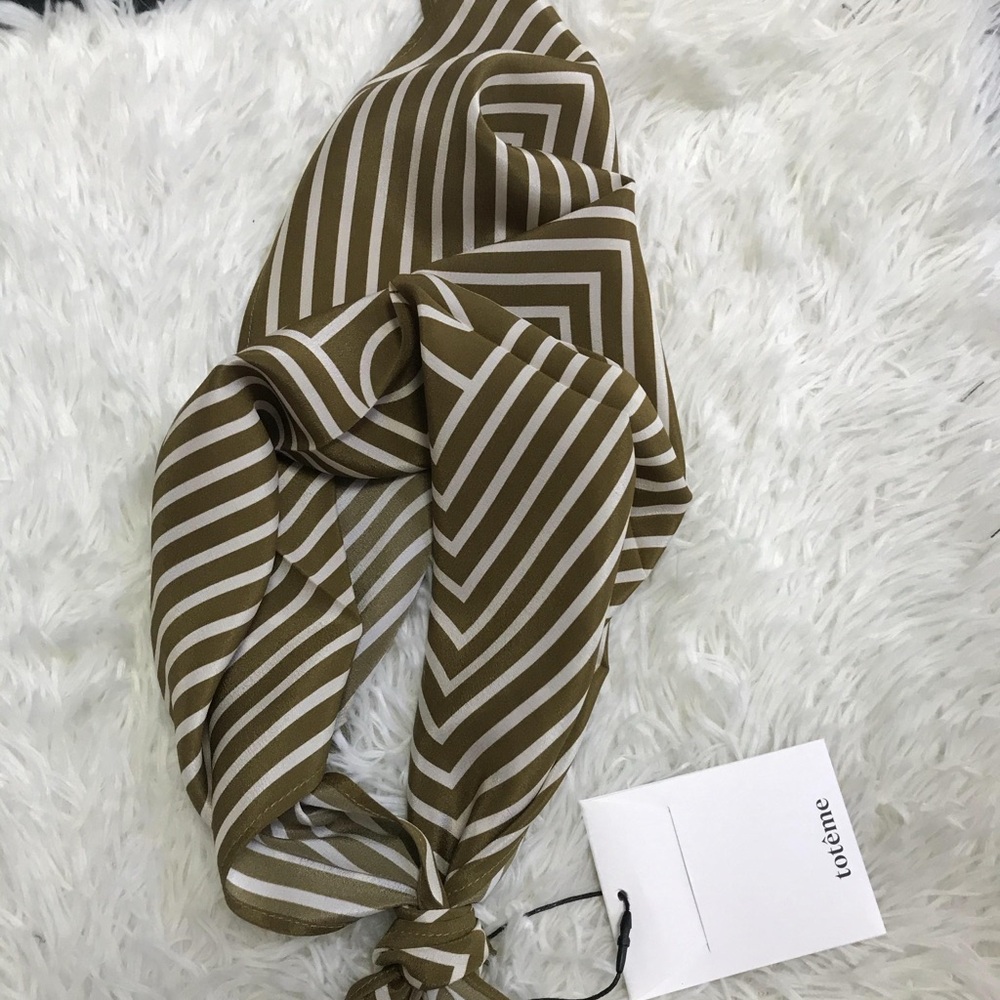 Toteme Silk Scarf - Picture 5 of 11